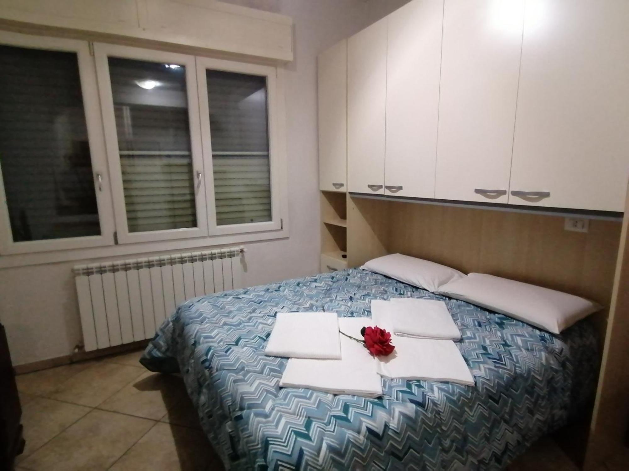 Villa Glori Affitto Camere Monolocali Carpi Buitenkant foto