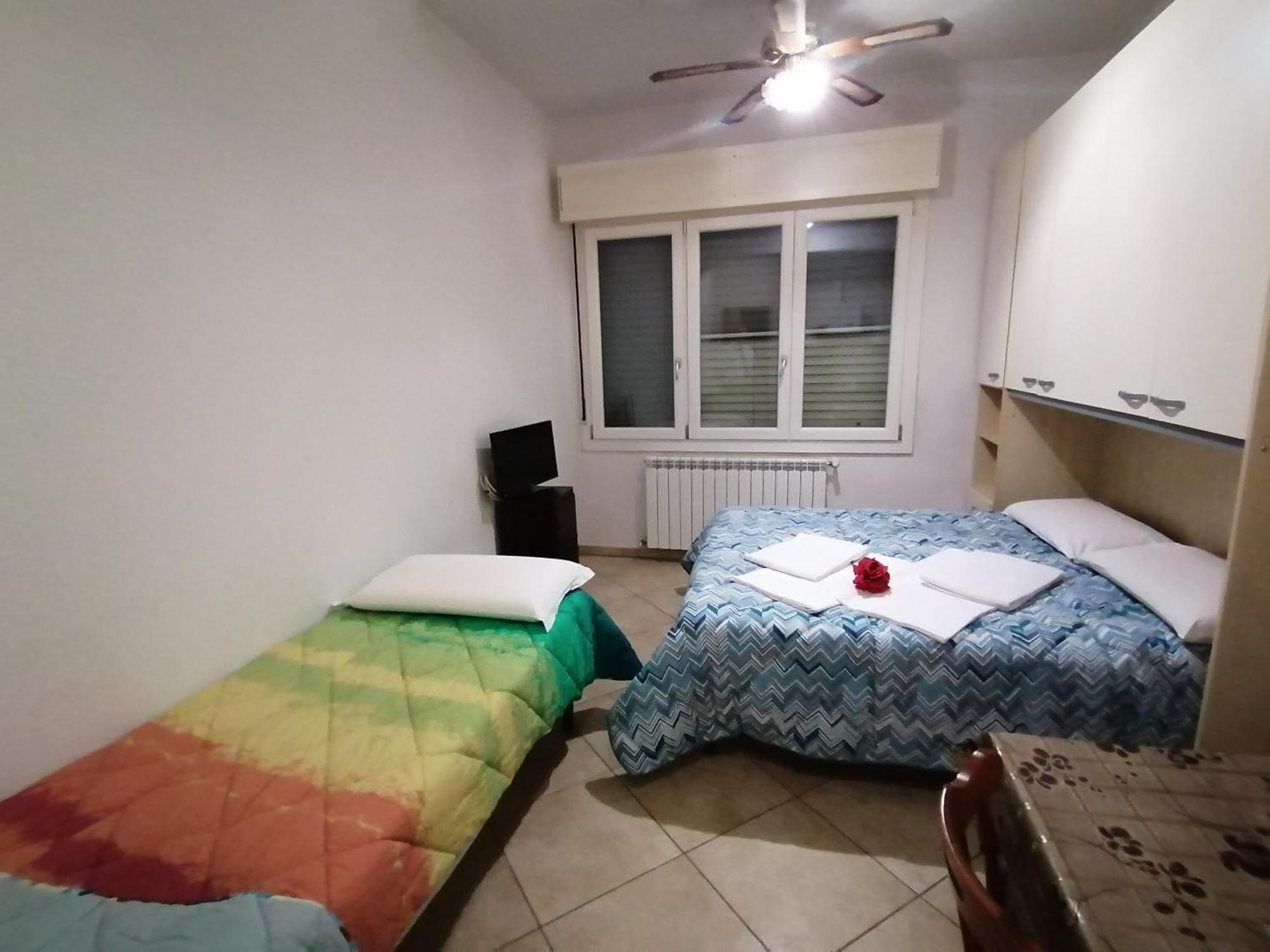 Villa Glori Affitto Camere Monolocali Carpi Buitenkant foto